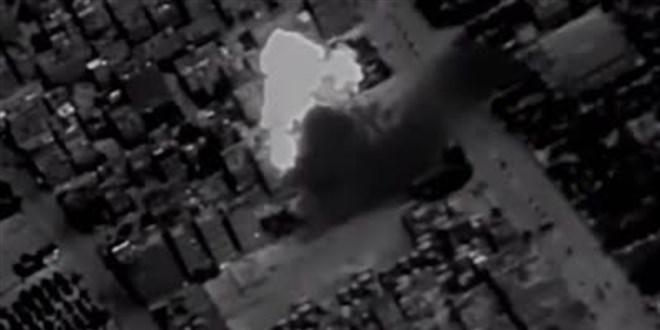 İsrail ordusu: Gazze'de Hamas'a ait 4 büyük binayı vurduk