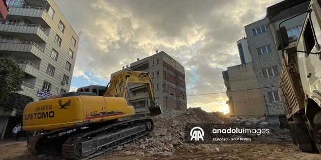 �anl�urfa'da a��r hasarl� binalar�n y�zde 56's�n�n y�k�m� tamamland�