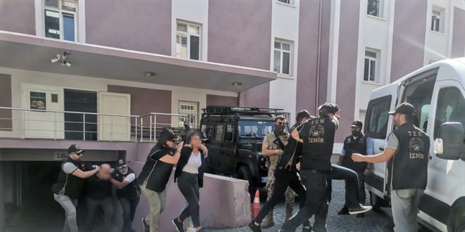 HDP İzmir İl Eşbaşkanı tutuklandı
