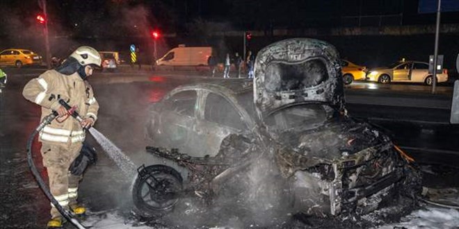 Gaziosmanpaşa'da trafik kazasında 1 kişi öldü, 1 kişi yaralandı