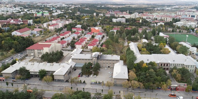 Erzurum'da eski askeri hastane binas asrlk liseye devredildi