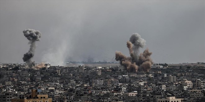 srail'in Gazze'ye dzenledii saldrlarda l says 900'e ykseldi
