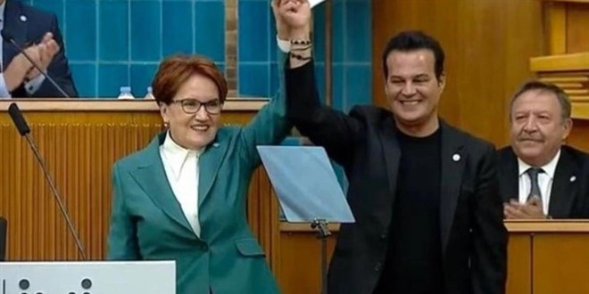 Sanatçı Hakan Peker, İYİ Parti'den Belediye Başkan Adayı oldu