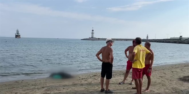 Alanya'da denizde kadın cesedi bulundu