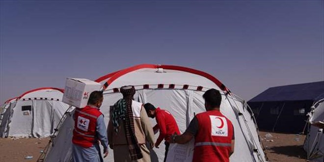 Trk Kzlay'dan 2 bin 250 Heratl depremzede aileye gda yardm