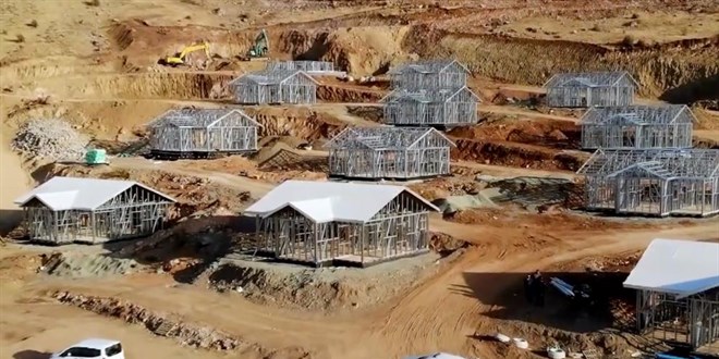 Bakan zhaseki: Deprem blgesinde ky evleri hafif elikten yaplacak