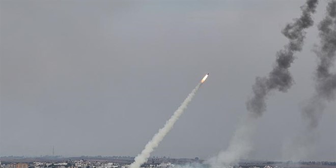 Hamas, Gazze'den İsrail'in kuzeyine en uzun menzilli füzesini fırlattı