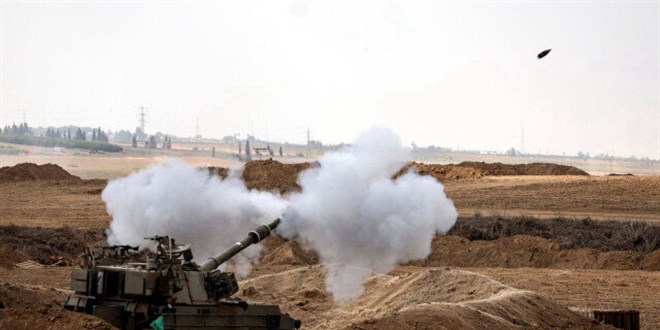 İsrail, Gazze'den çıkmaya çalışan sivil konvoyu vurdu: 70 kişi öldü