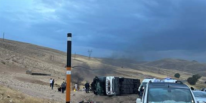 Sivas'ta yolcu otobüsü kazasında ölü sayısı 7'ye yükseldi