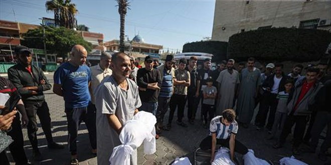srail, abluka altnda tuttuu Gazze eridi'ne ynelik saldrlarn 9. gnnde de devam etti