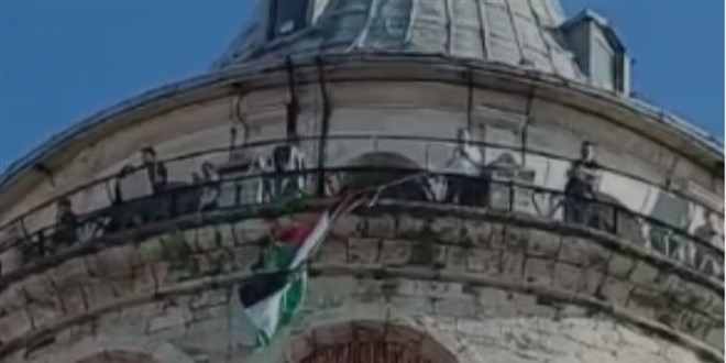 Galata Kulesi'ne Filistin bayrağı astılar