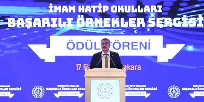 Bakan Tekin: Çocuklarımızın önce ana dilini geliştirmesini istiyoruz