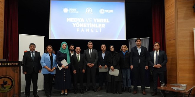 Düzce'de 'Medya ve Yerel Yönetimler' paneli gerçekleştirildi