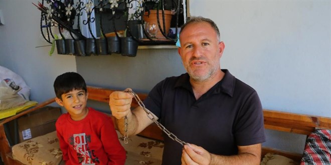 7 yaşındaki çocuk akranını okulda zincirle dövdü