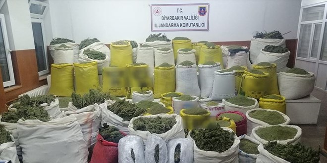 Diyarbakr'da 783 kilogram esrar ele geirildi