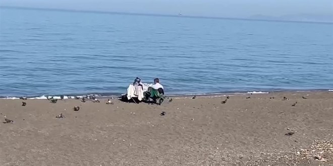 Akçakoca'da ekim ayında denize girdiler