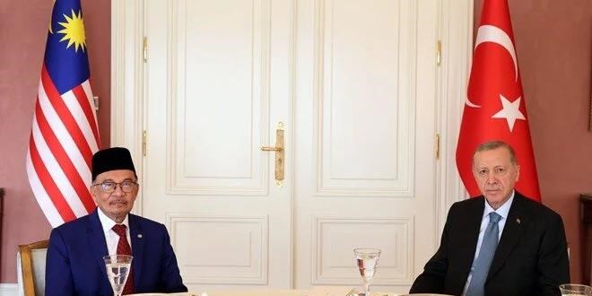 Cumhurbaşkanı Erdoğan Malezya Başbakanı Enver İbrahim'i kabul etti