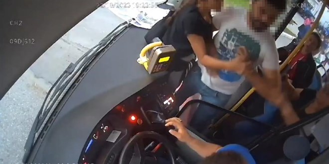 Yolcu sayısı fazla diye otobüs şoförünü tokatladı