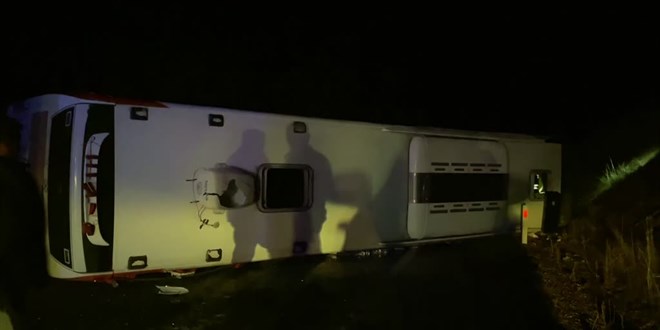 Kayseri'de otobüs devrilmesi sonucu 38 kişi yaralandı