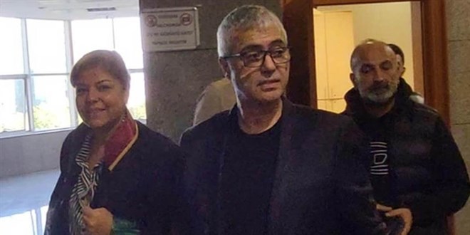 Cengiz Kurtoğlu'na 'yaralama' ve 'hakaret' suçlarından 2 bin 660 lira para cezası