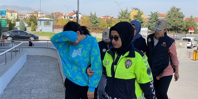 Karaman'daki 'Kıskaç' operasyonunda FETÖ şüphelisi kadın tutuklandı