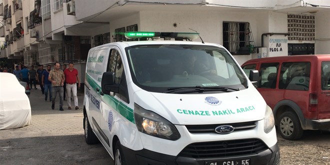 Emekli astsubay tartıştığı karısını tabancayla vurarak öldürdü