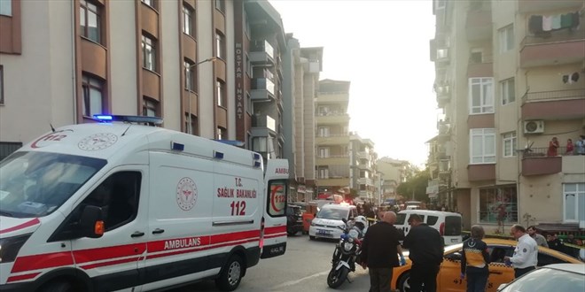Kocaeli'de taksi şoförünün silahla vurulması araç kamerasında