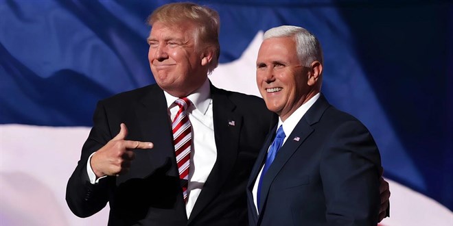 Trump'ın rakibi yarıştan çekildi