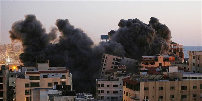 İsrail, hastaneyi bombalamakla tehdit ediyor