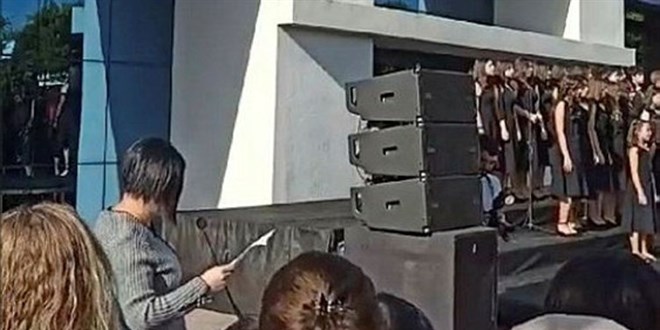 Siyasi açıklama yapan TED Koleji öğretmeni gözaltına alındı