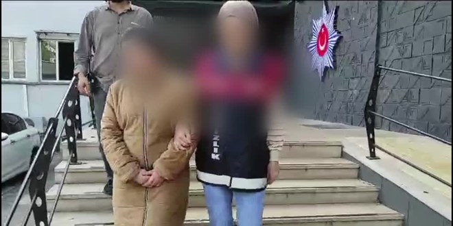 Evindeki altınlar eksilince kamera sistemi kuran kiracı ev sahibini yakalattı