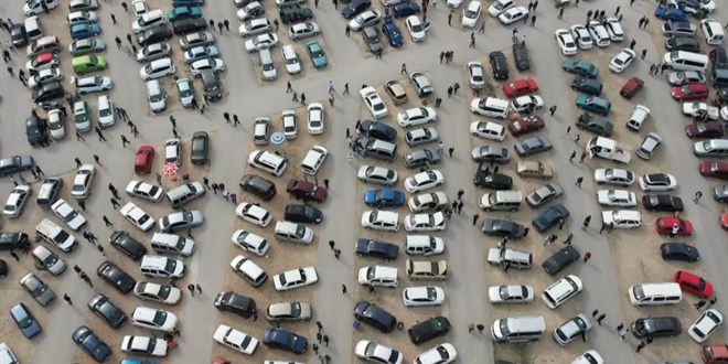 İkinci el otoda fiyatlar düştü, oto pazarı doldu taştı