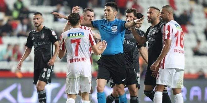Beşiktaş'tan TFF'ye tepki: Türkiye Fiyasko Federasyonu