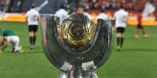 Galatasaray, Süper Kupa Finali'nin Türkiye'de oynanması talep etti