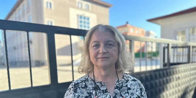 Saldırıya uğrayan öğretmen: Güvenlik görevlisi olmasaydı hayatımı kaybetmiş olabilirdim