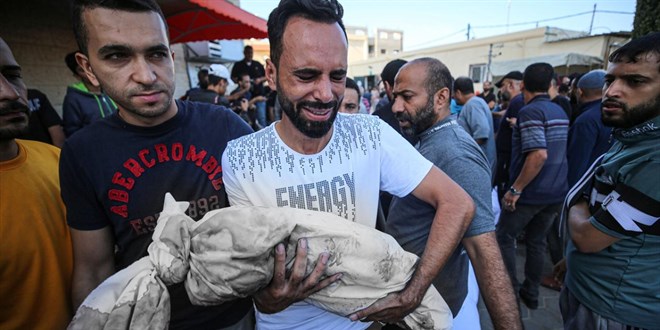 İsrail'in Gazze'ye saldırılarında can kaybı 10 bin 569'a çıktı