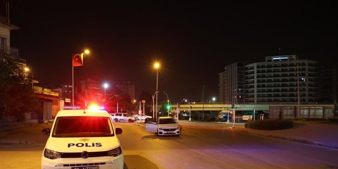 Polisi ezip kaçmak isteyen 2 kişi tutuklandı