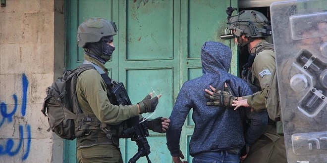 İsrail 20'den fazla Hamas mensubunu esir aldığını duyurdu