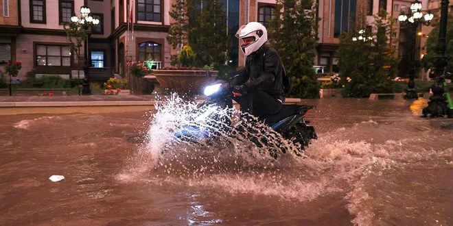 Meteoroloji uyardı: Sıcaklık düşüyor, yağış geliyor