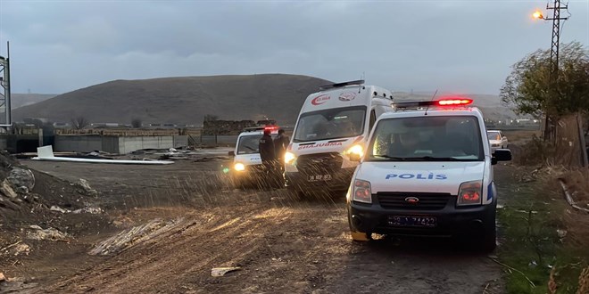 Fırtınada dengesini kaybedip inşaatın çatısından düşen işçi öldü