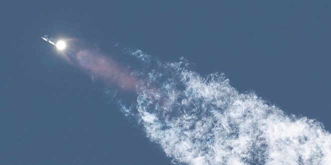 Starship'in test uuunun 8'inci dakikasnda roketle balant kesildi