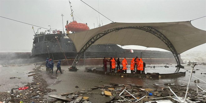 AFAD'dan Zonguldak'ta frtnadan etkilenen gemilerle ilgili aklama