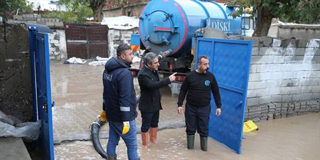 Diyarbakır'da sel tarım ve hayvancılıkta zarara yol açtı