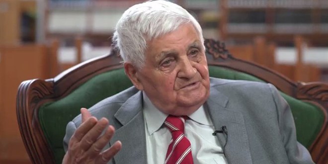 Emekli Büyükelçi, tarihçi yazar Bilal Şimşir vefat etti