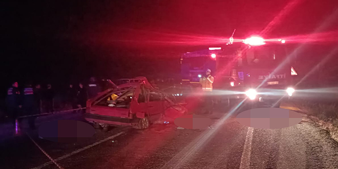 Kamyona arkadan çarpan otomobildeki 4 kişi öldü, 1 kişi yaralandı