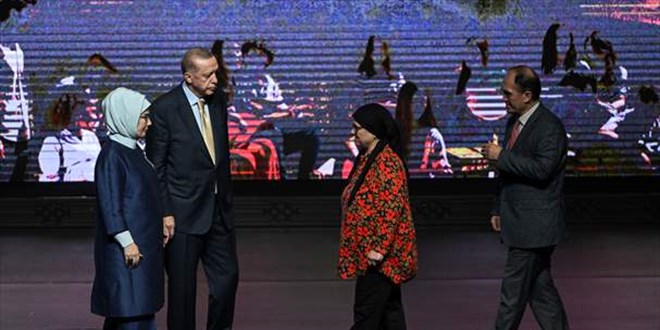Erdoğan, 'Aybüke; Öğretmen Oldum Ben!' filminin galasına katıldı