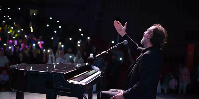 YouTube'dan sansür! Ünlü sanatçı Yücel Arzen'in klibi 3 dakikada kaldırıldı