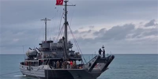 AFAD Bakan Memi'ten Zonguldak'ta batan gemiye ilikin aklama