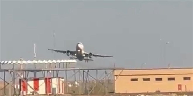 Zorunlu iniş yapan Diyarbakır uçağında panik anları kamerada