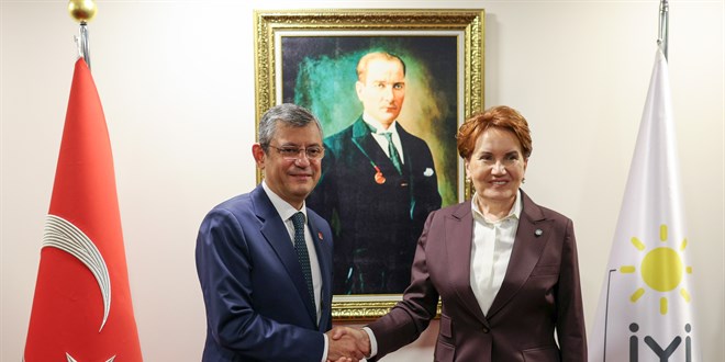 Özgür Özel ve Akşener 'yerel seçimde ittifak'ı görüştü